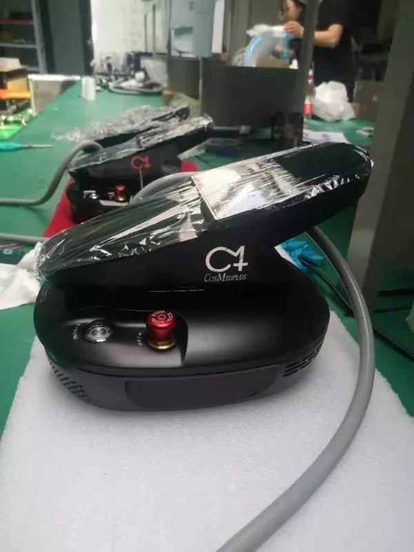 Портативный аппарат лазерной эпиляции R-150 3